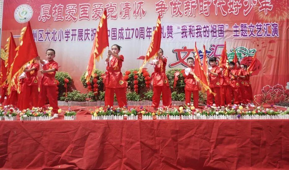 探索十五六岁的人谈了两三年的恋爱容易分手吗?红迪网平台,分享交流乐趣无限